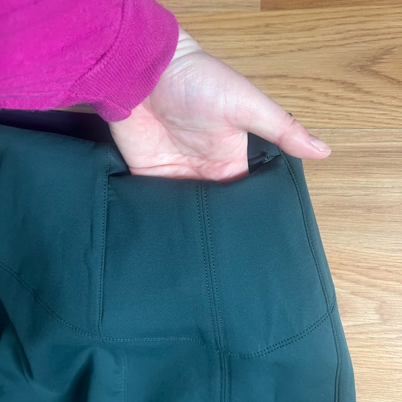 Lululemon Green / Dark Fuel Cityfarer Skirt | Size 8 | Like New - Picture 7 of 9